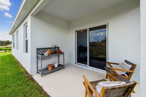 Exterior - 8237 W Eldron Pl, Dunnellon, FL 34434 photo 3 of 6