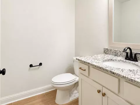 Bath - 21374 Shadow Bend Dr, Covington, LA 70435 photo 1 of 3