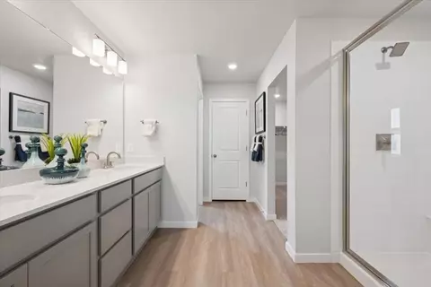 Entry Way - 22737 E 47th Pl, Aurora, CO 80019 photo 5 of 7