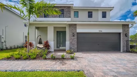Exterior - 18432 Glenstone St, Jupiter, FL 33458 photo 5 of 6
