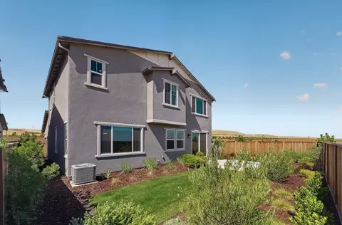 Exterior - 2911 Penelope St, Tracy, CA 95377 photo 2 of 10