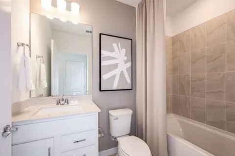 Bath - 5367 Wolf Creek Dr, Apollo Beach, FL 33572 photo 1 of 3