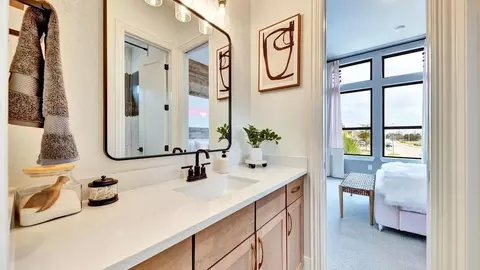 Bath - 2020 Windy River Path, Leander, TX 78641 photo 4 of 5