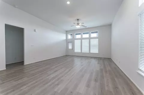 Living - 1722 Navigation Ln, Angleton, TX 77515 photo 3 of 14