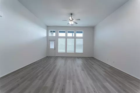 Living - 1722 Navigation Ln, Angleton, TX 77515 photo 5 of 14