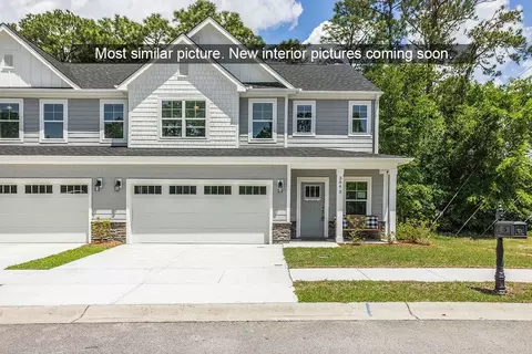 100 Oakdale Forest Ln, Jamestown, NC 27282