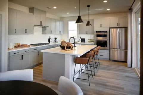 8566 Toyon St, Chino, CA 91708