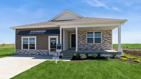5106 168th St, Urbandale, IA 50323