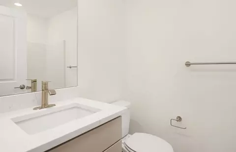Bath - 20341 90th Dr NE UNIT F, Bothell, WA 98011 photo 2 of 3