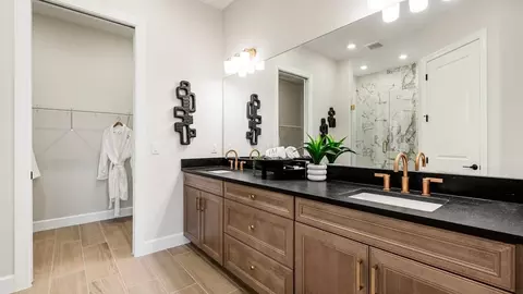 Bath - 15640 Cassio Way, Naples, FL 34114 photo 1 of 8