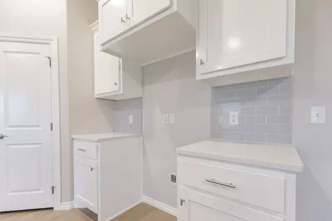 Kitchen - 2800 Heather Hvn, Moore, OK 73160 photo 13 of 21