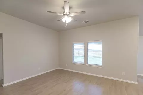 Living - 2800 Heather Hvn, Moore, OK 73160 photo 10 of 13