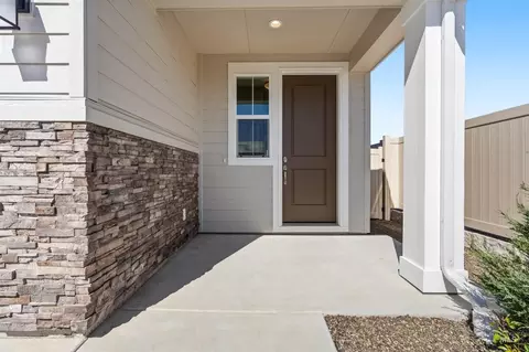 5913 W Parachute Dr, Meridian, ID 83646