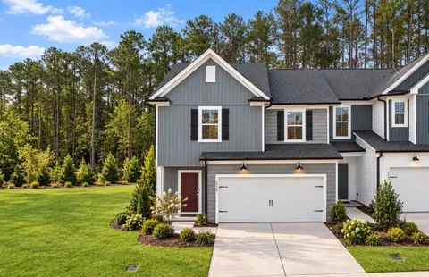 Exterior - 3108 Pelican Ln, Durham, NC 27703 photo 5 of 6