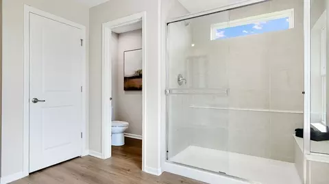 Bath - 101 Catskill Ave, Algonquin, IL 60102 photo 1 of 2