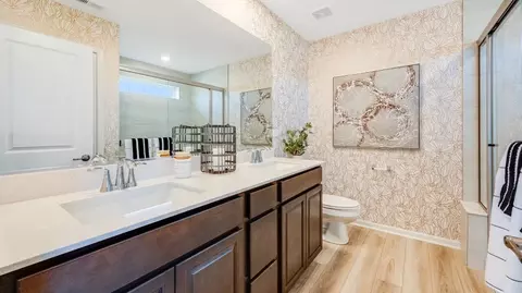 Bath - 2642 Matoon Dr, New Lenox, IL 60451 photo 1 of 4