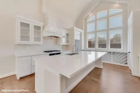 Kitchen - 1906 Skip Ave, Irving, TX 75062 photo 1 of 7