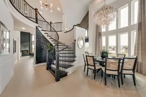 Dining - 1906 Skip Ave, Irving, TX 75062 photo 2 of 4