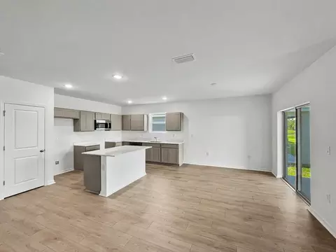 Kitchen - 13249 Sassafras Trl, Parrish, FL 34219 photo 3 of 3
