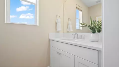 Bath - 27592 Prarie Way, Valencia, CA 91381 photo 4 of 7