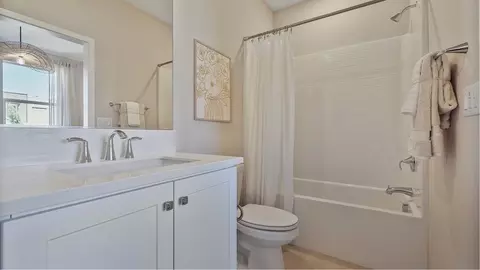 Bath - 27592 Prarie Way, Valencia, CA 91381 photo 3 of 7