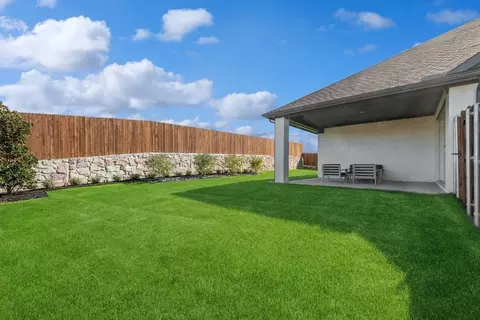 Exterior - 703 Emerald Hts, Lavon, TX 75166 photo 5 of 7