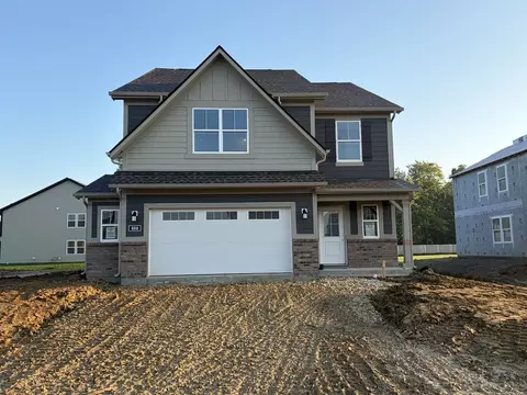 888 Drummond Ct, Greenwood, IN 46143