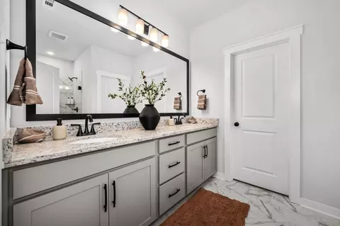 Bath - 520 W Foxrun #LOT 32, Springfield, TN 37172 photo 5 of 7