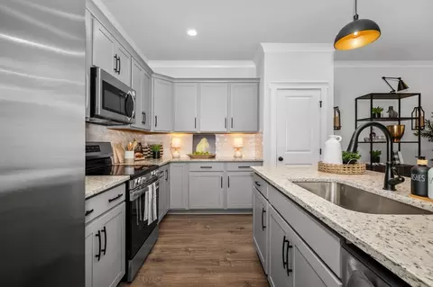 Kitchen - 520 W Foxrun #LOT 32, Springfield, TN 37172 photo 3 of 4