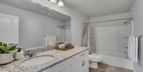 Bath - 2941 S 2425 W, Syracuse, UT 84075 photo 3 of 4