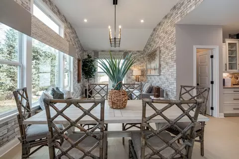 Dining - 2705 Buckridge Dr, Cincinnati, OH 45233 photo 4 of 11