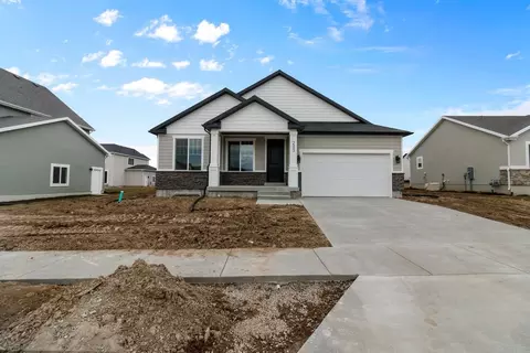 Exterior - 594 N 275 E, Providence, UT 84332 photo 8 of 20