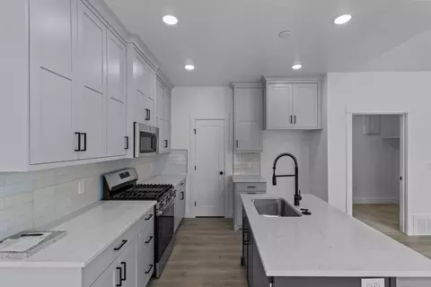 Kitchen - 594 N 275 E, Providence, UT 84332 photo 2 of 3