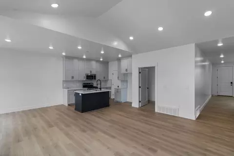 Entry Way - 594 N 275 E, Providence, UT 84332 photo 5 of 9