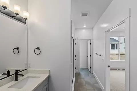 Entry Way - 594 N 275 E, Providence, UT 84332 photo 6 of 9