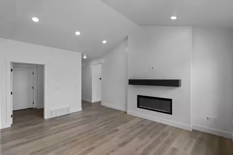 Living - 594 N 275 E, Providence, UT 84332 photo 2 of 7