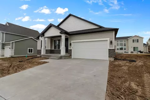Exterior - 594 N 275 E, Providence, UT 84332 photo 6 of 20