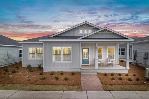 1085 Blazing Star St, Panama City, FL 32405