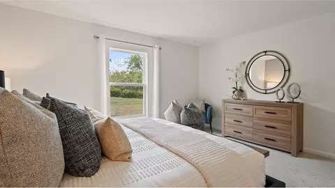 Bedroom - 1951 Pine Meadows Golfcourse R, Eustis, FL 32726 photo 2 of 8
