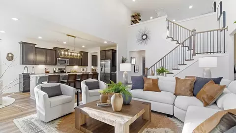 Living - 110 Mossend St, Woodruff, SC 29388 photo 4 of 4