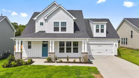 Exterior - 110 Mossend St, Woodruff, SC 29388 photo 11 of 13