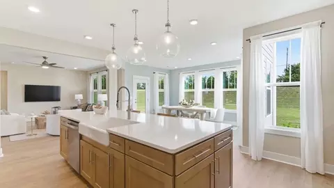 Kitchen - 110 Mossend St, Woodruff, SC 29388 photo 9 of 9