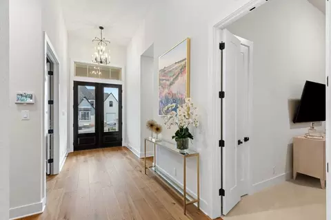 Entry Way - 317 Vale Run, Kyle, TX 78640 photo 4 of 6