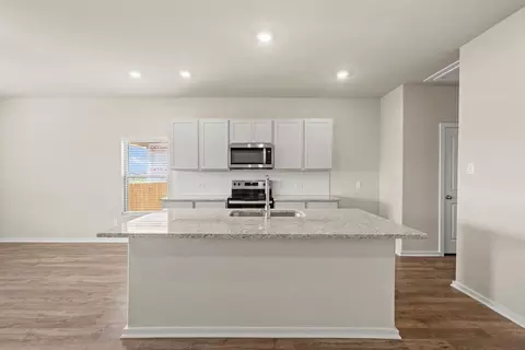 Kitchen - 144 Wind Hl, Jarrell, TX 76537 photo 3 of 3