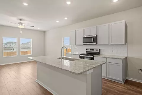 Kitchen - 144 Wind Hl, Jarrell, TX 76537 photo 3 of 3
