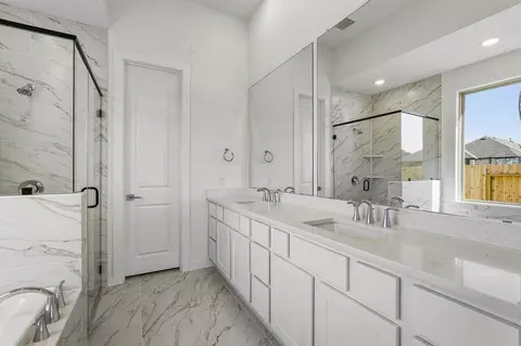 Bath - 299 Sierra Stream Ln, Conroe, TX 77304 photo 3 of 4