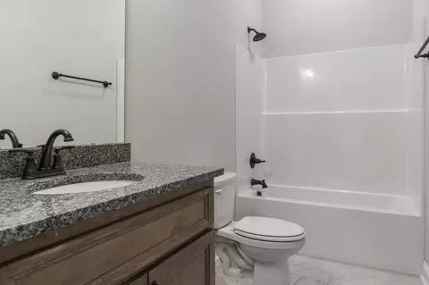 Bath - 200 Midvale Cir, Harvest, AL 35749 photo 1 of 6