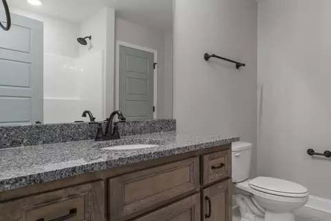 Bath - 200 Midvale Cir, Harvest, AL 35749 photo 5 of 6