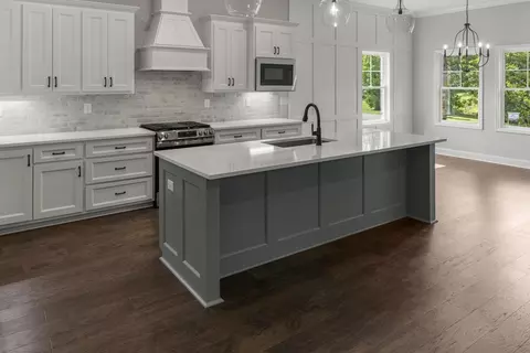 Kitchen - 200 Midvale Cir, Harvest, AL 35749 photo 3 of 7