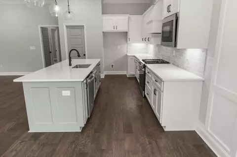 Kitchen - 200 Midvale Cir, Harvest, AL 35749 photo 4 of 7